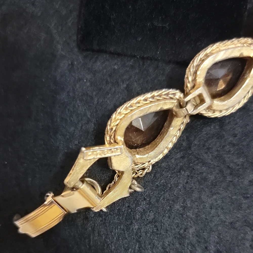Elegant Vintage Florenza Gold Tone and Amber Colored Stone Teardrop Bracelet
